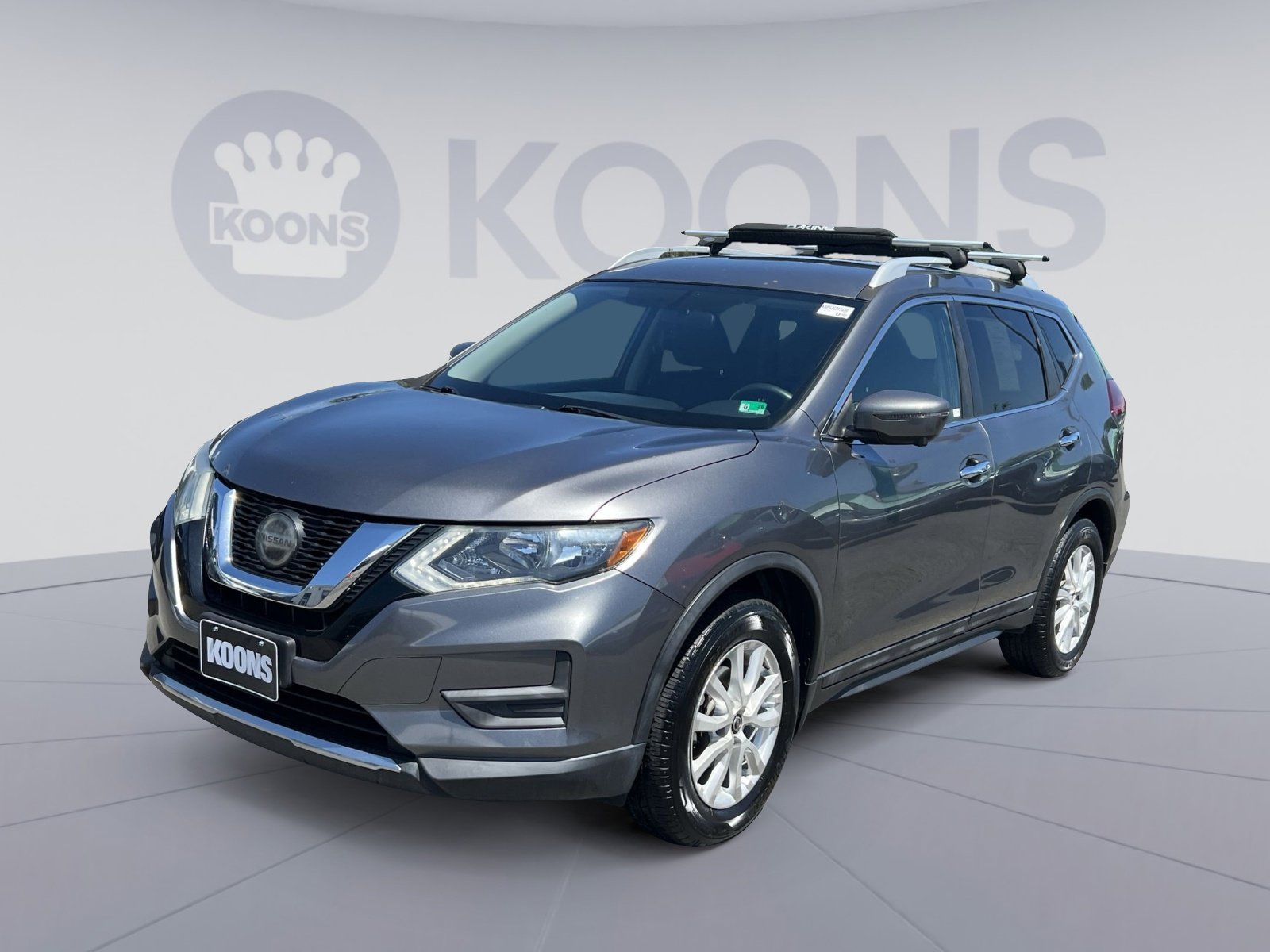 Used 2018 Nissan Rogue SV w/ Premium Package FWD image 5