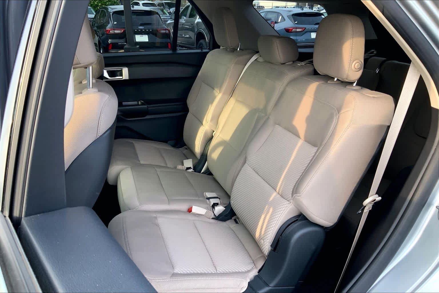Certified 2020 Ford Explorer 2WD image 19