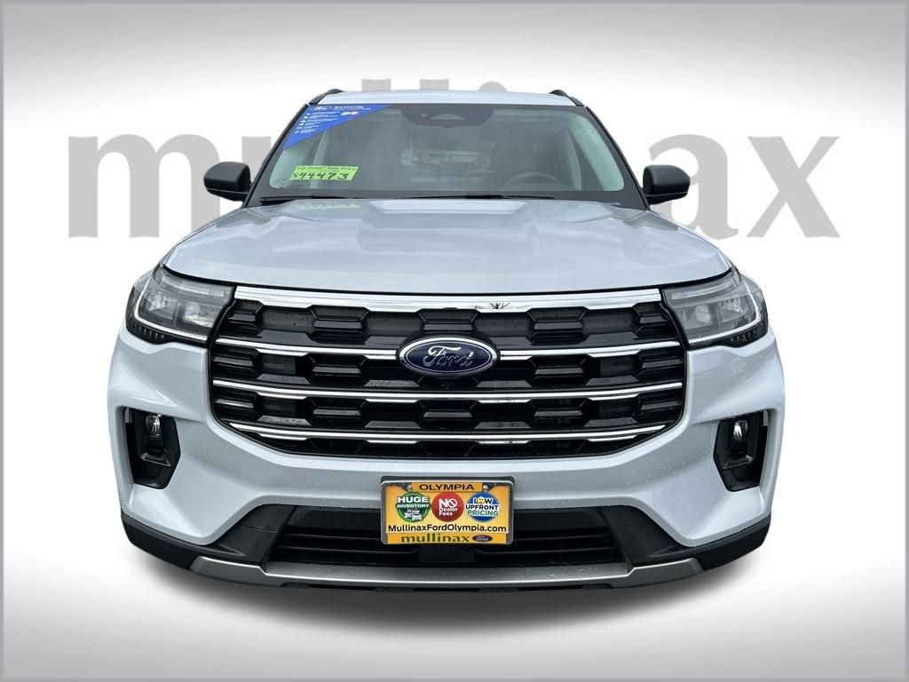 Certified 2025 Ford Explorer Active w/ Active Comfort Package image 16