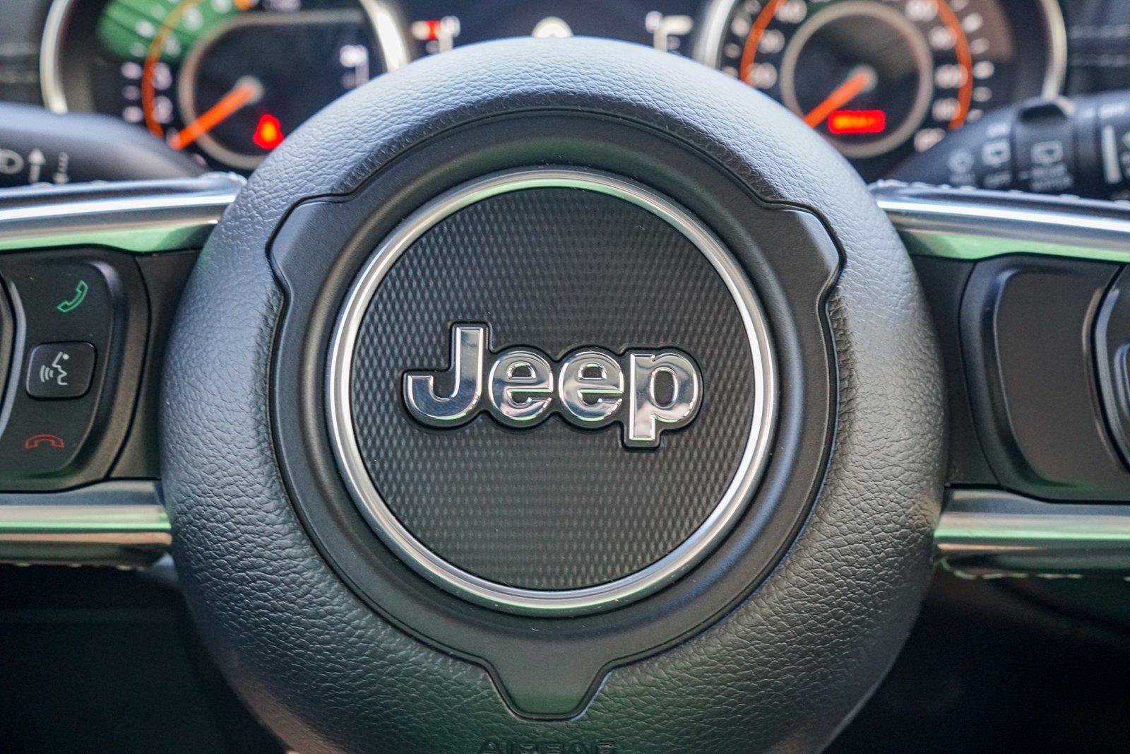 Used 2021 Jeep Wrangler Unlimited Sahara AWD/4WD image 15