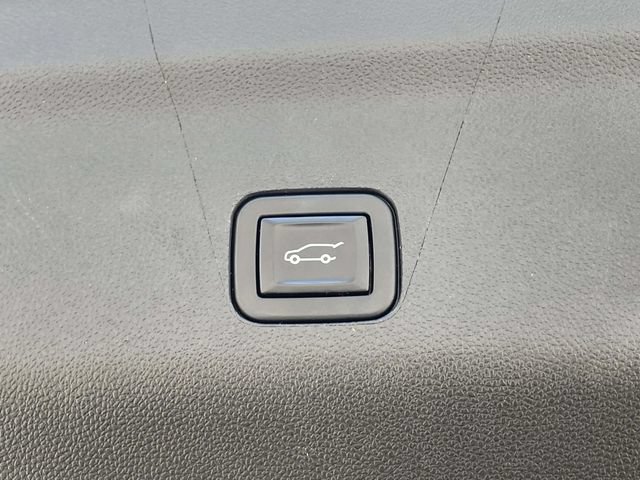 Used 2022 Chevrolet Tahoe RST w/ Luxury Package AWD/4WD image 14