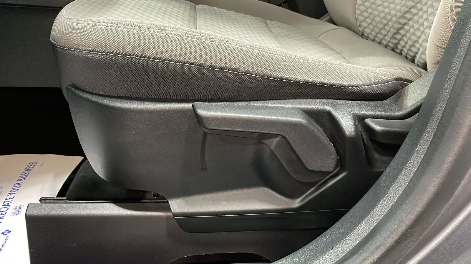 Certified 2021 Ford Escape SE w/ Cold Weather Package image 15