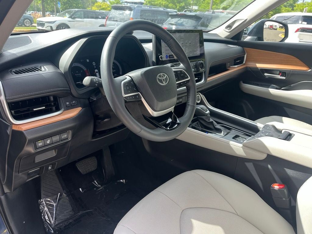 Used 2025 Toyota Grand Highlander FWD image 24