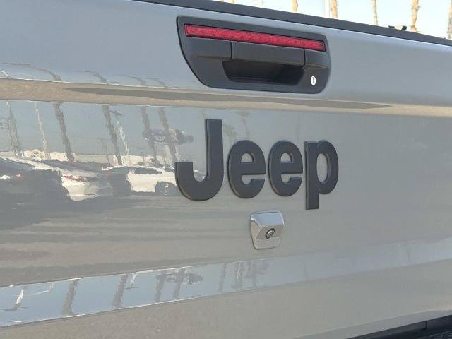 Used 2021 Jeep Gladiator Sport AWD/4WD image 9