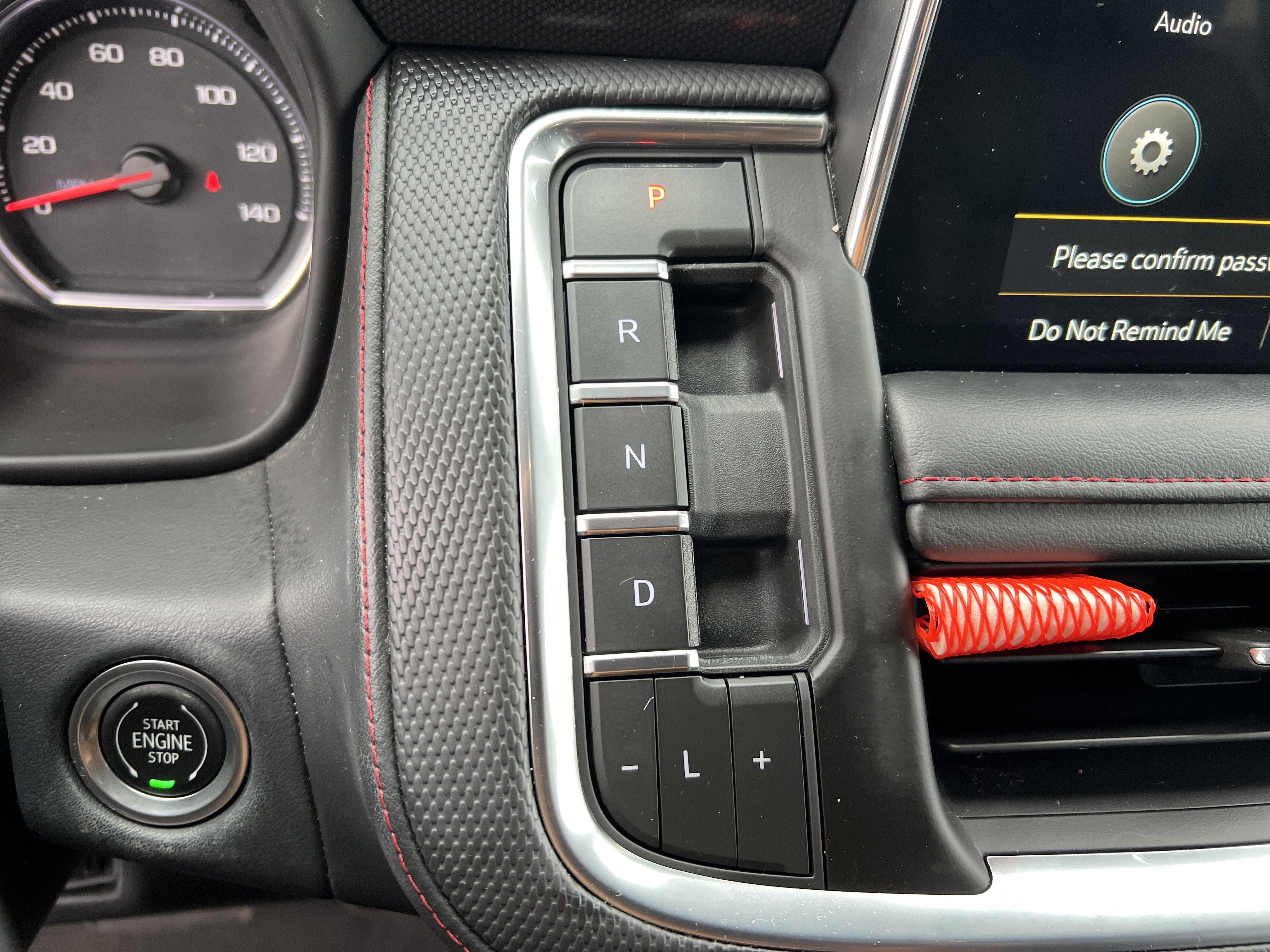 Used 2021 Chevrolet Suburban RST image 32