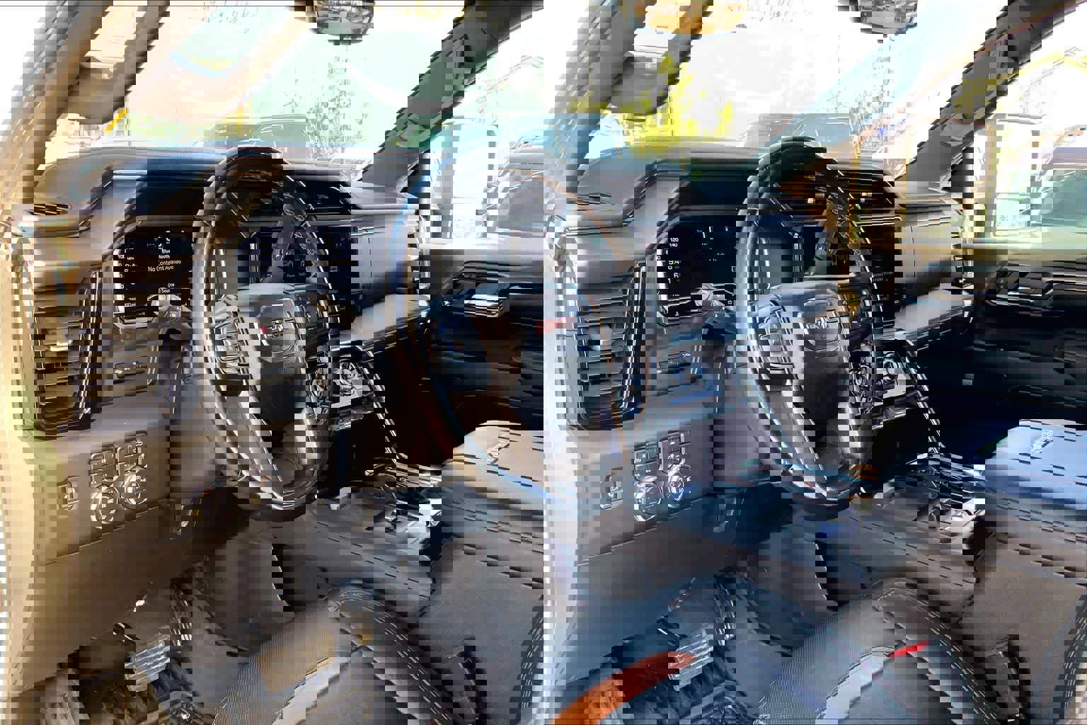 Used 2024 GMC Sierra 2500 AT4 w/ Technology Package image 16