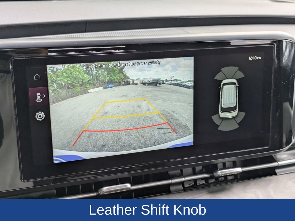 Used 2024 Kia Carnival EX FWD image 24