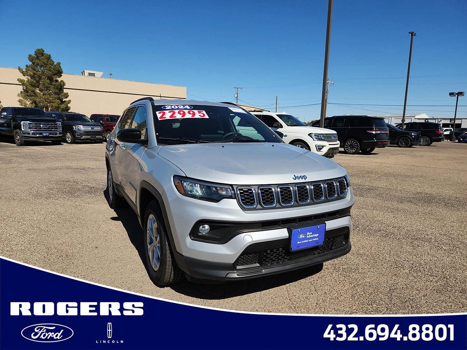 Used 2024 Jeep Compass Latitude image 7