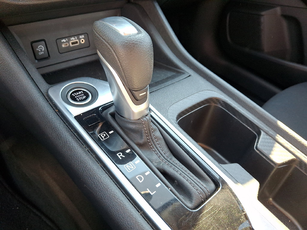 Used 2025 Nissan Sentra SV FWD image 13