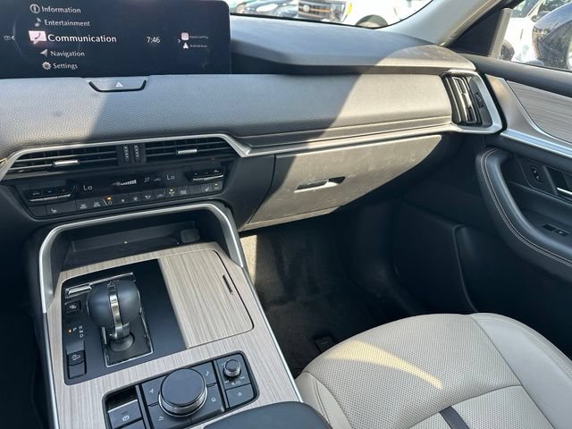 Used 2025 MAZDA CX-90 Plug-In Hybrid w/ Preferred AWD/4WD image 17