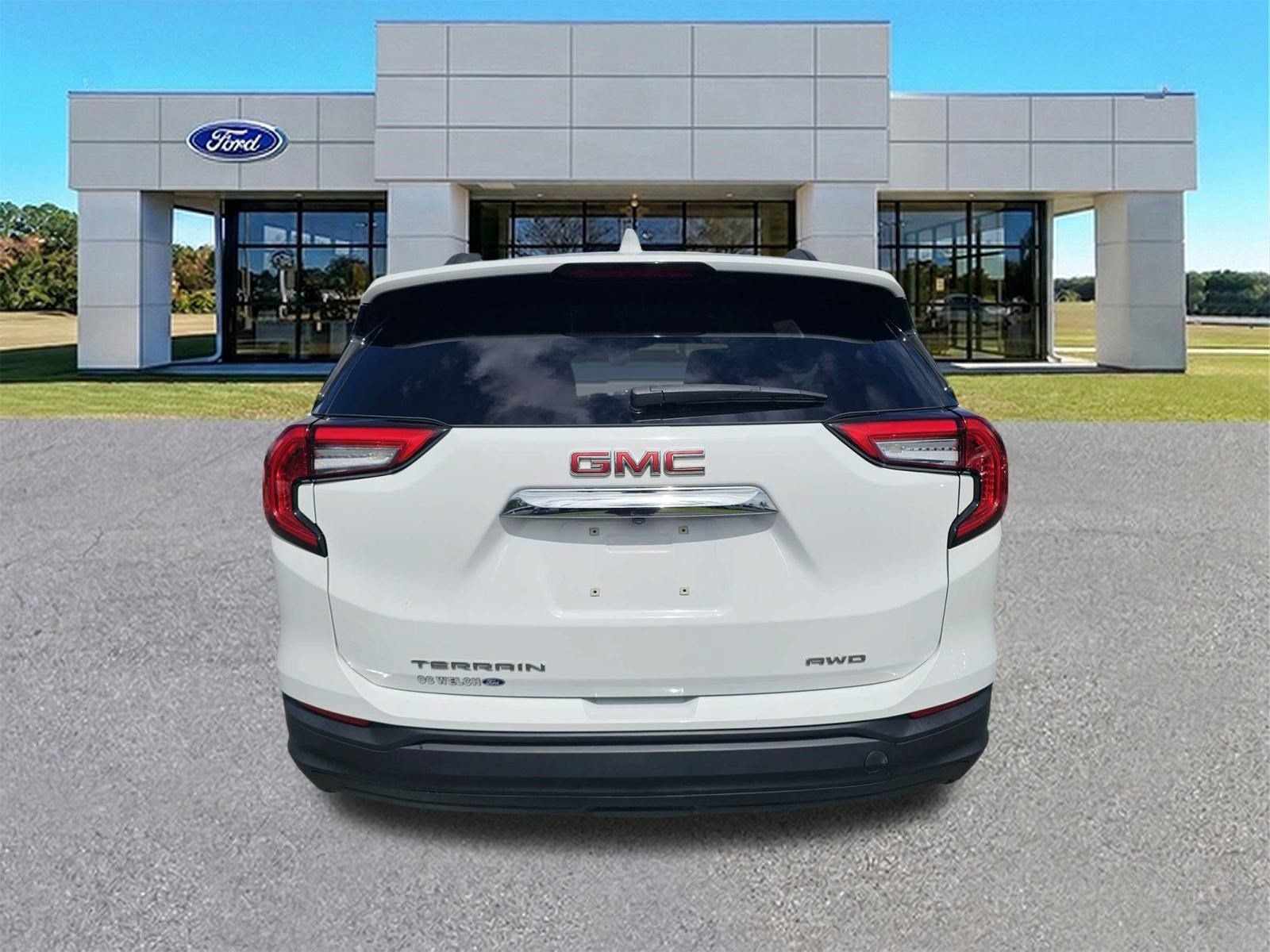 Used 2024 GMC Terrain SLE w/ Driver Convenience Package AWD/4WD image 5