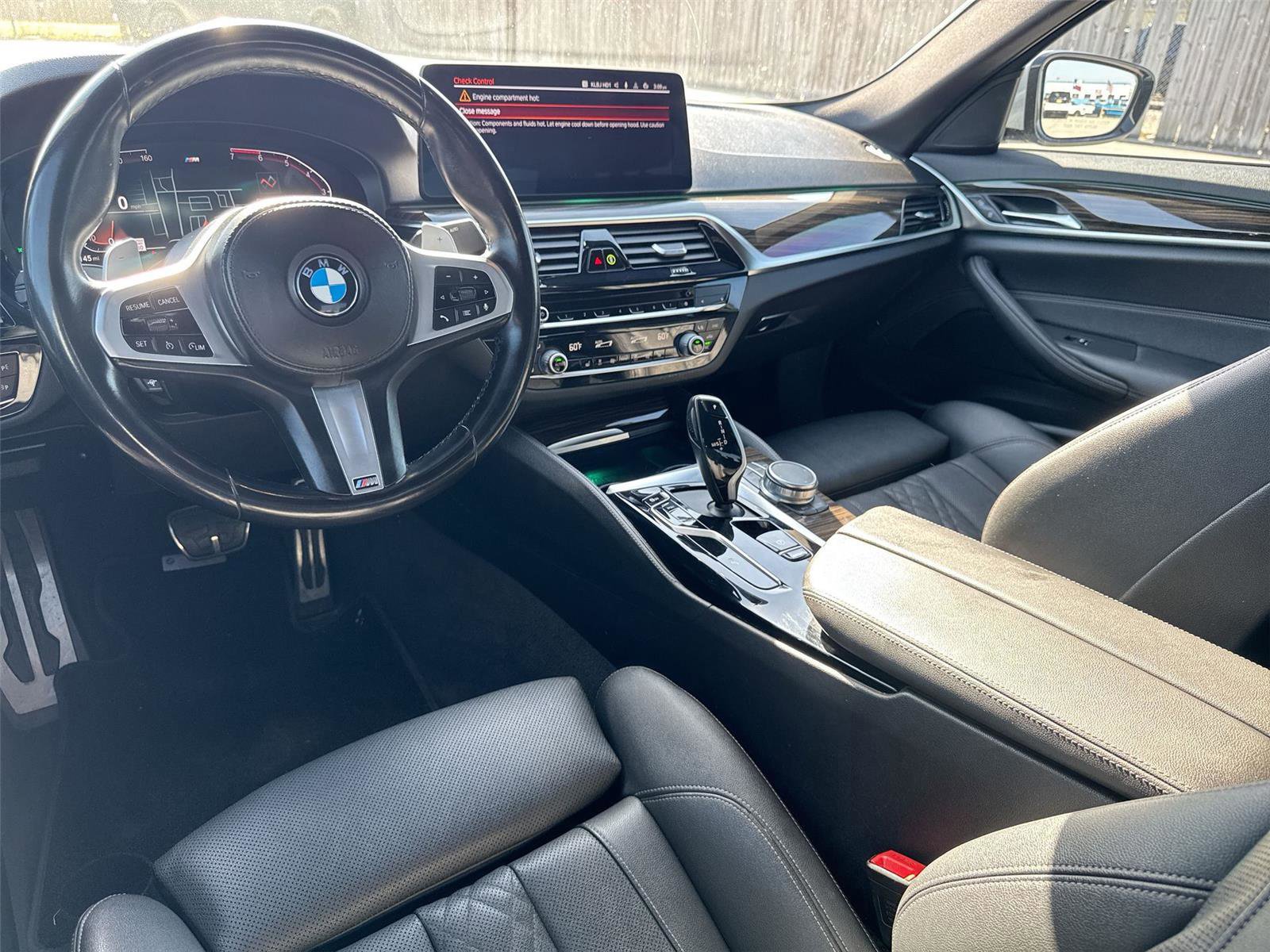 Used 2021 BMW 530i w/ M Sport Package image 31