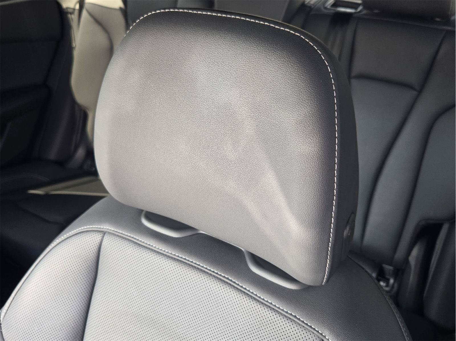 Used 2019 Audi Q8 Prestige AWD/4WD image 23
