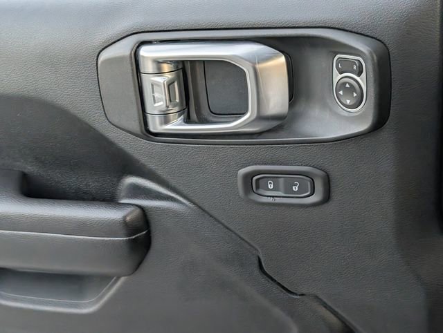 Used 2018 Jeep Wrangler Unlimited Sport S image 26