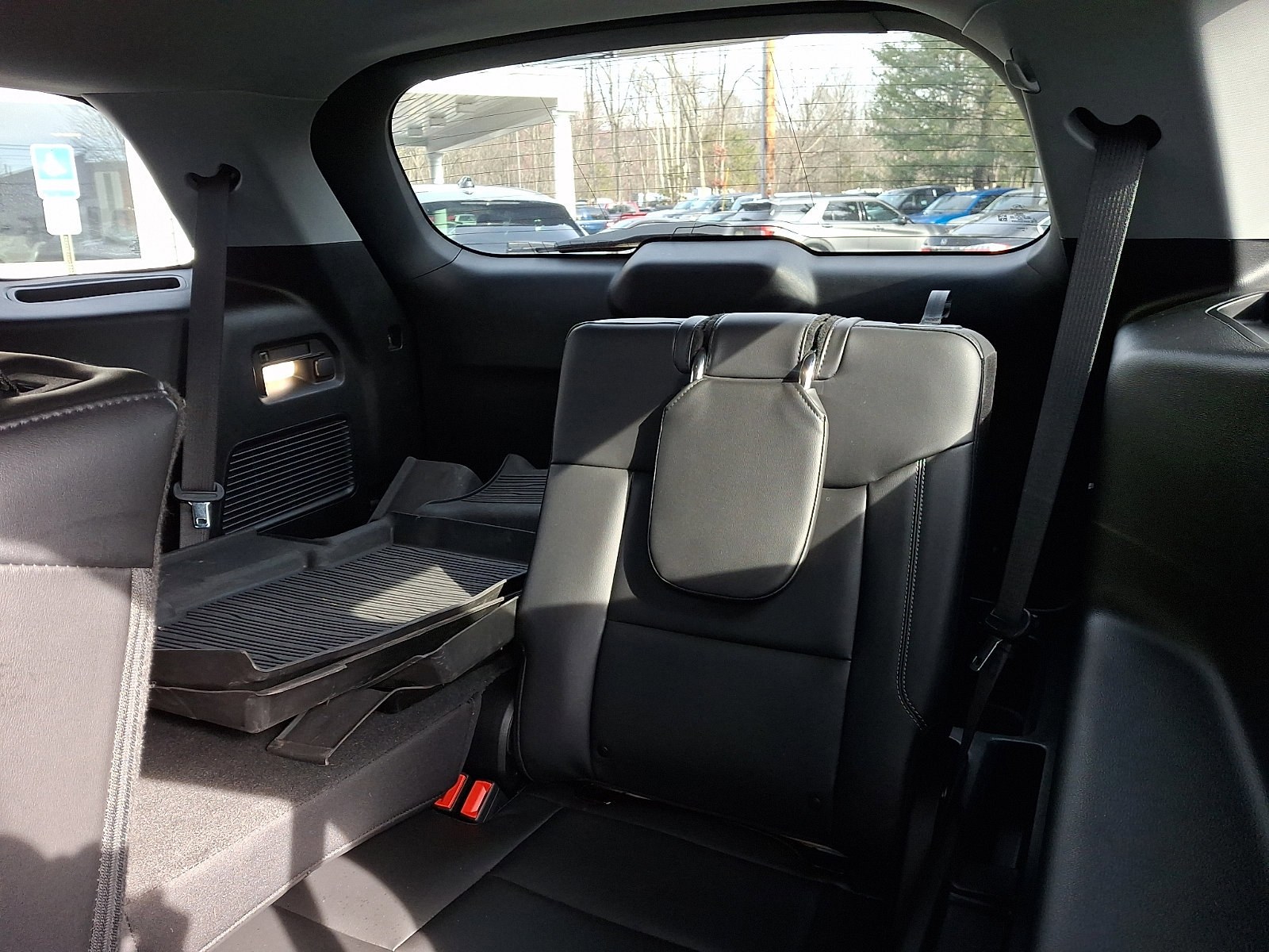 Certified 2022 Ford Explorer XLT w/ Equipment Group 202A image 11