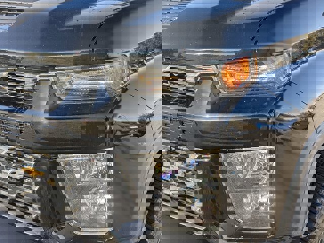 Used 2022 Chevrolet Silverado 2500 Custom w/ Custom Value Package image 9