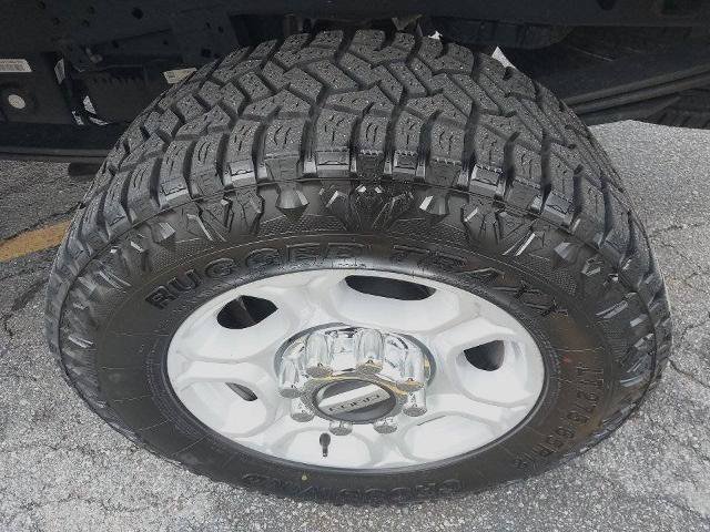 Certified 2025 Ford F250 XLT AWD/4WD image 13
