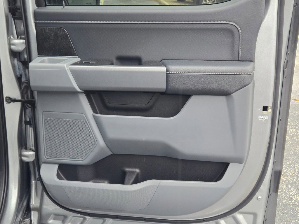 Certified 2022 Ford F150 XLT w/ Equipment Group 302A High image 11