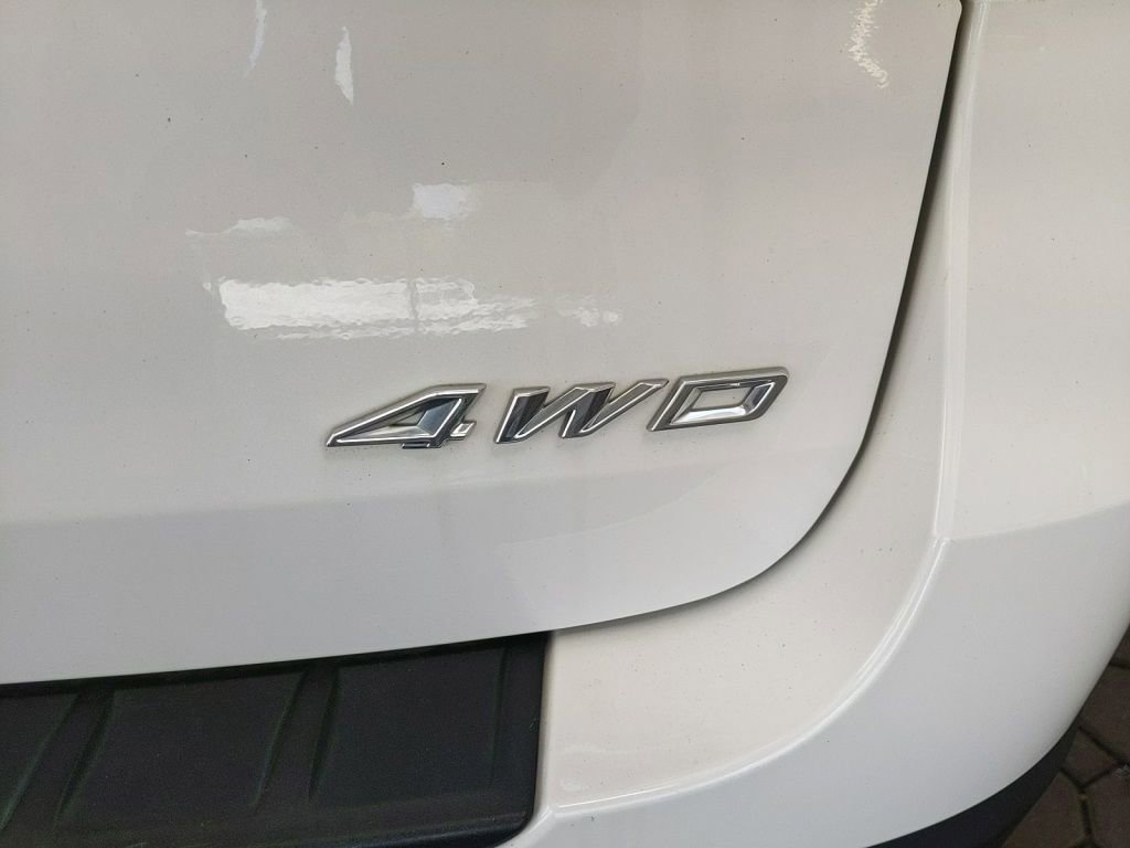Certified 2022 Ford Explorer XLT w/ Equipment Group 202A AWD/4WD image 9