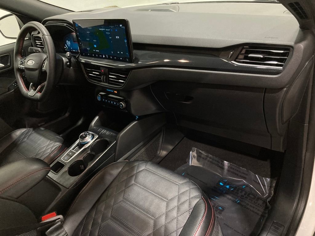 Certified 2023 Ford Escape ST-Line Elite w/ Premium Technology Package image 27