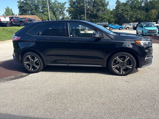 Certified 2019 Ford Edge ST w/ Cold Weather Package AWD/4WD image 19