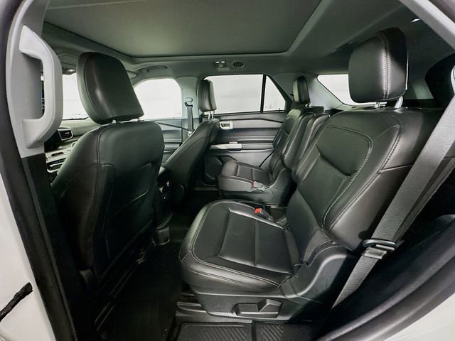 Certified 2021 Ford Explorer XLT w/ Equipment Group 202A image 30