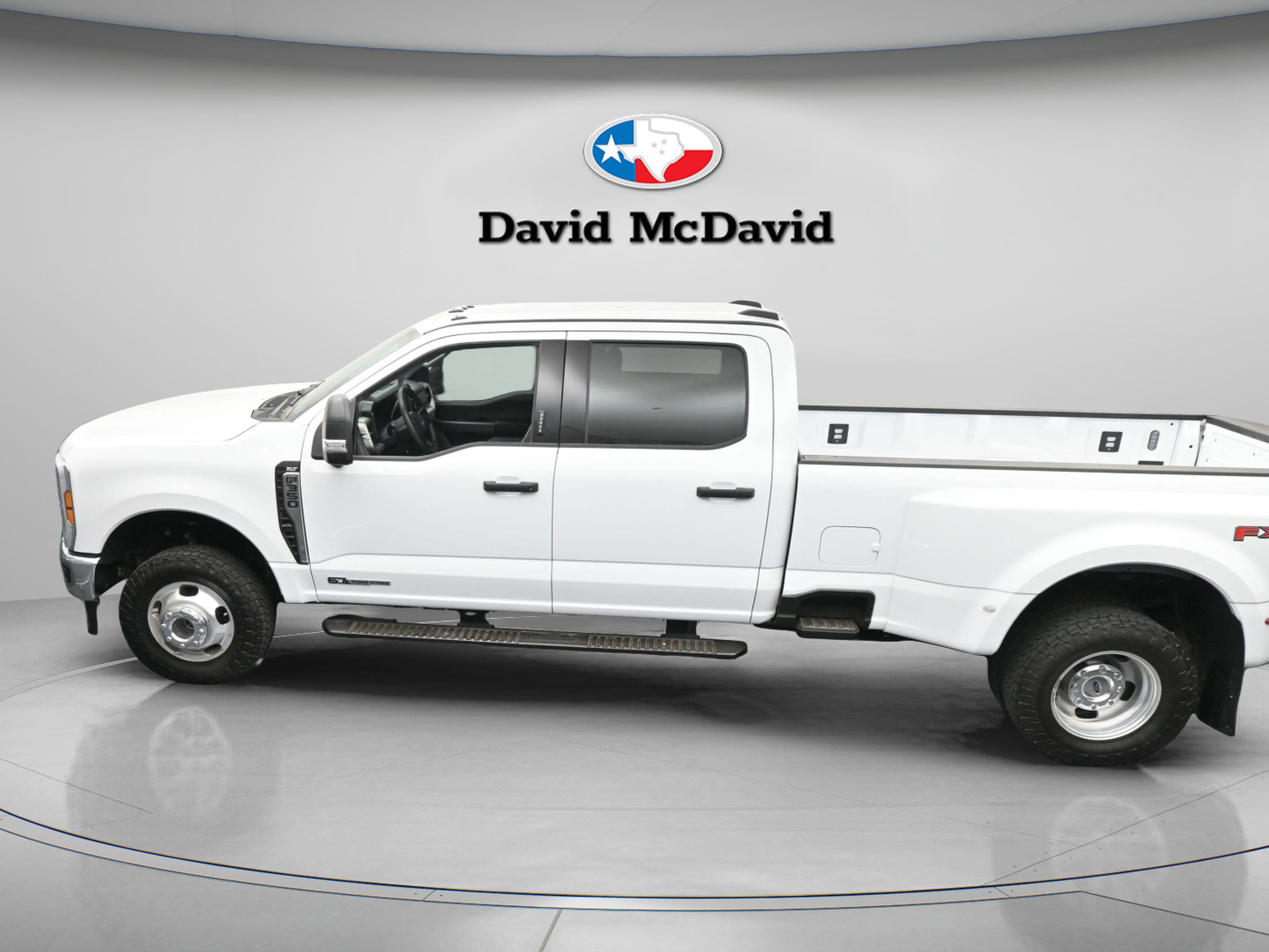 Certified 2024 Ford F350 XLT w/ 360-Degree Camera Package image 7