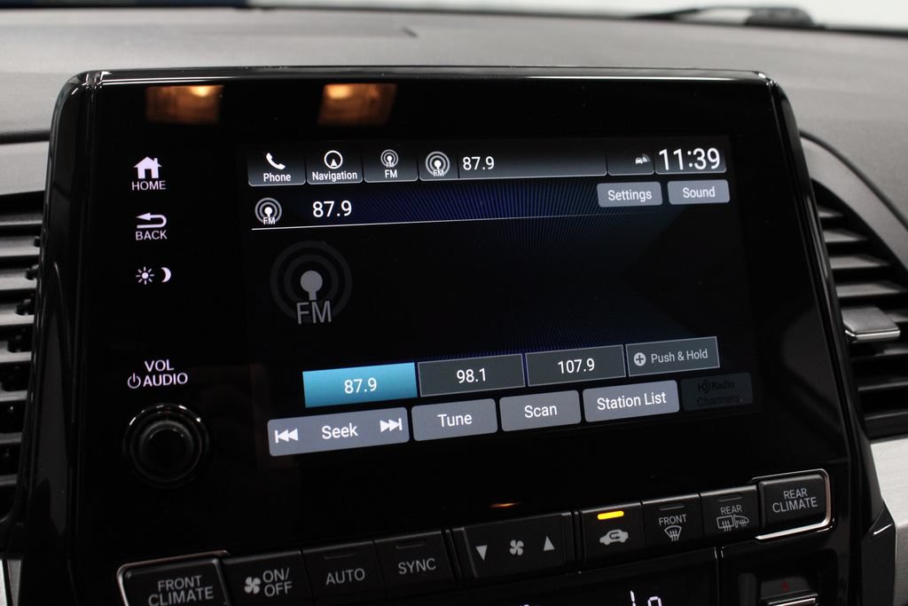 Used 2023 Honda Odyssey Touring image 3
