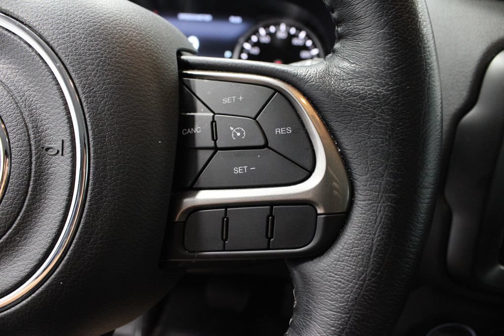 Used 2022 Jeep Renegade Limited AWD/4WD image 29