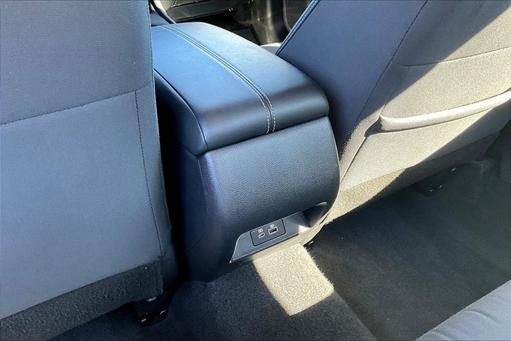 Used 2025 Nissan Altima 2.5 SV FWD image 12