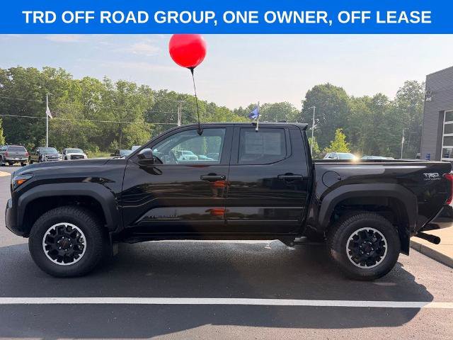 Used 2024 Toyota Tacoma TRD Off-Road AWD/4WD image 11