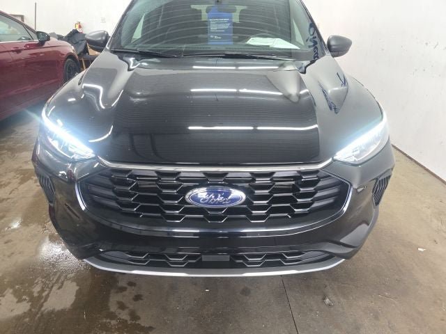 Certified 2024 Ford Escape ST-Line w/ Tech Pack #1 AWD/4WD image 17