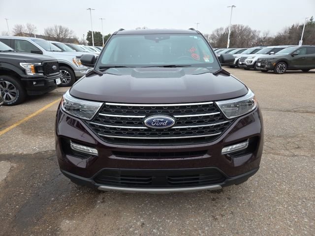 Certified 2022 Ford Explorer XLT w/ Equipment Group 202A image 7