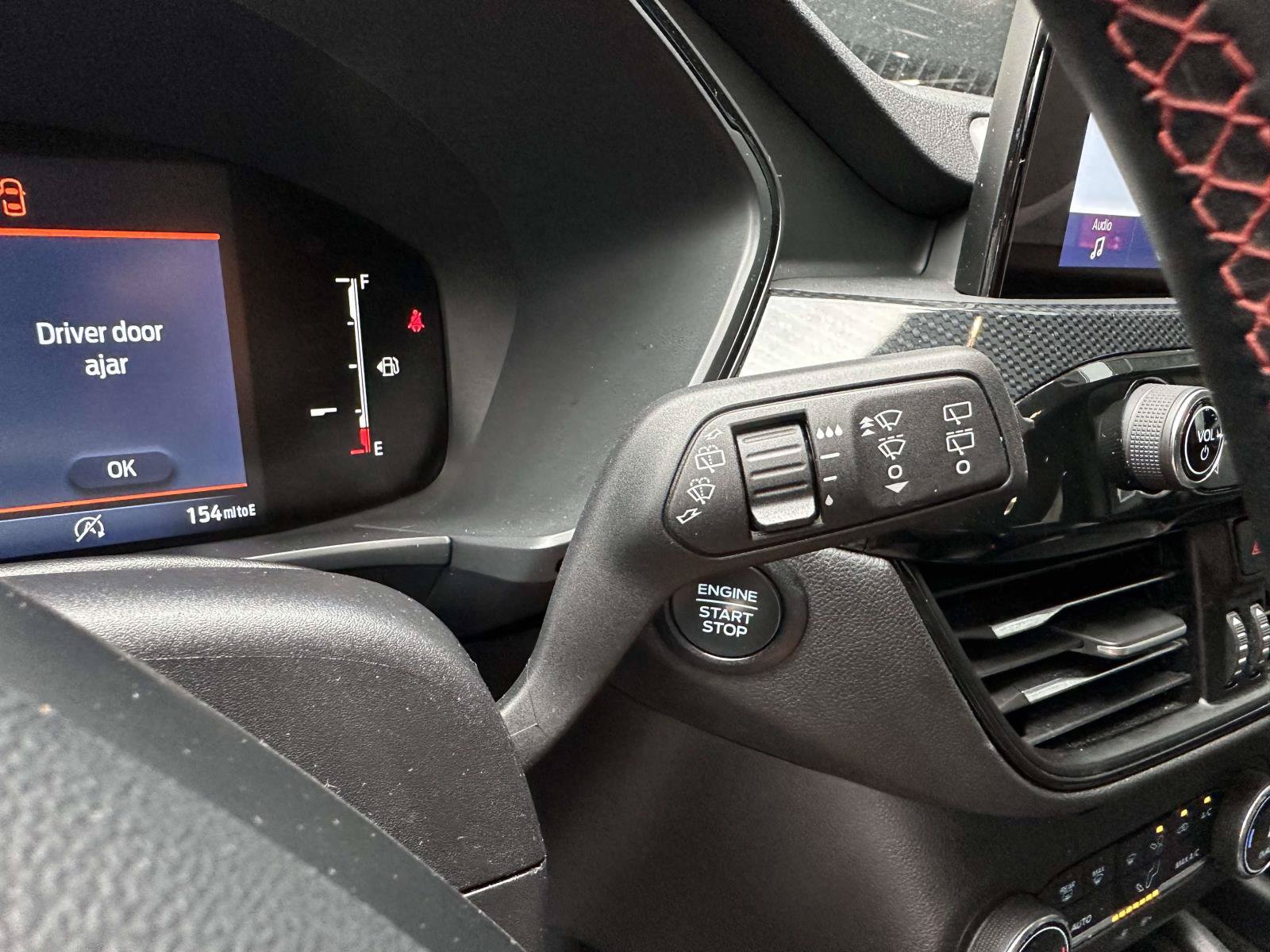 Certified 2025 Ford Escape ST-Line AWD/4WD image 30