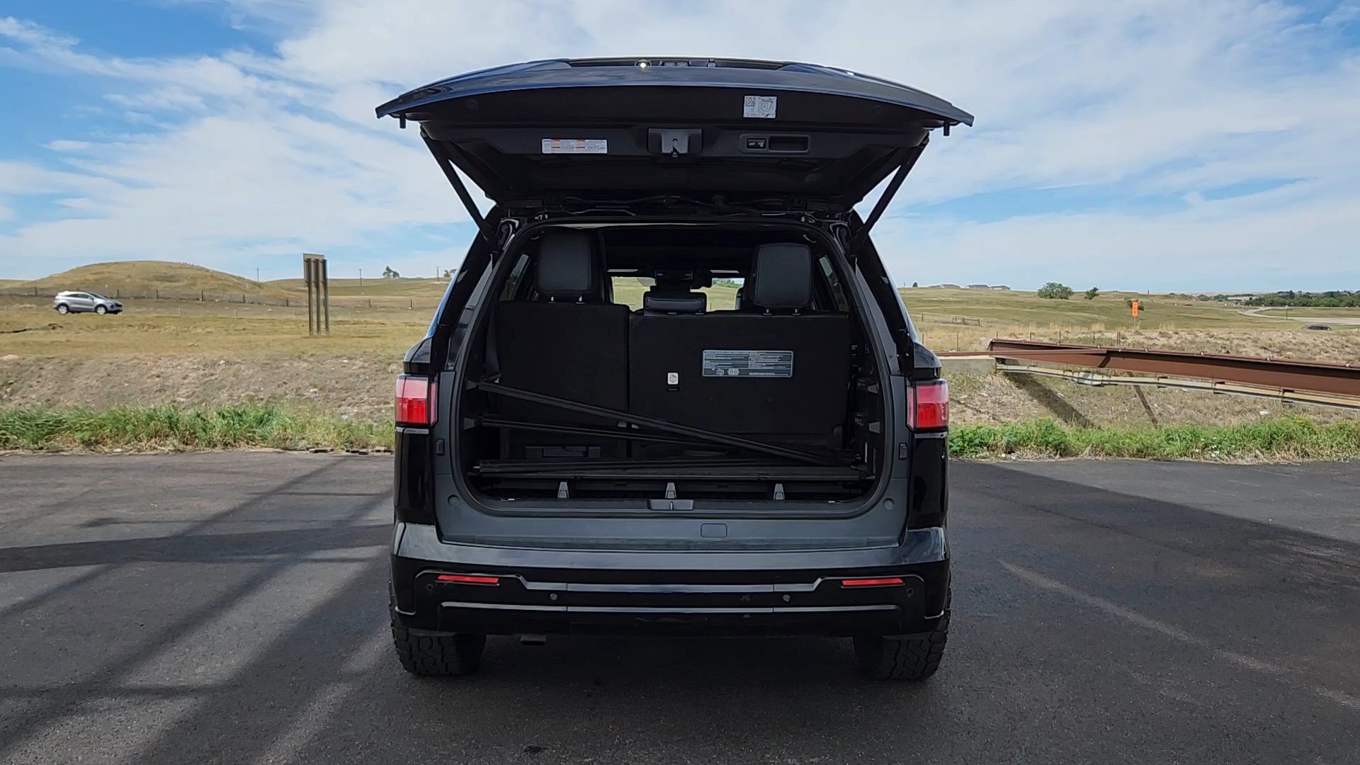Used 2024 Toyota Sequoia Platinum AWD/4WD image 20