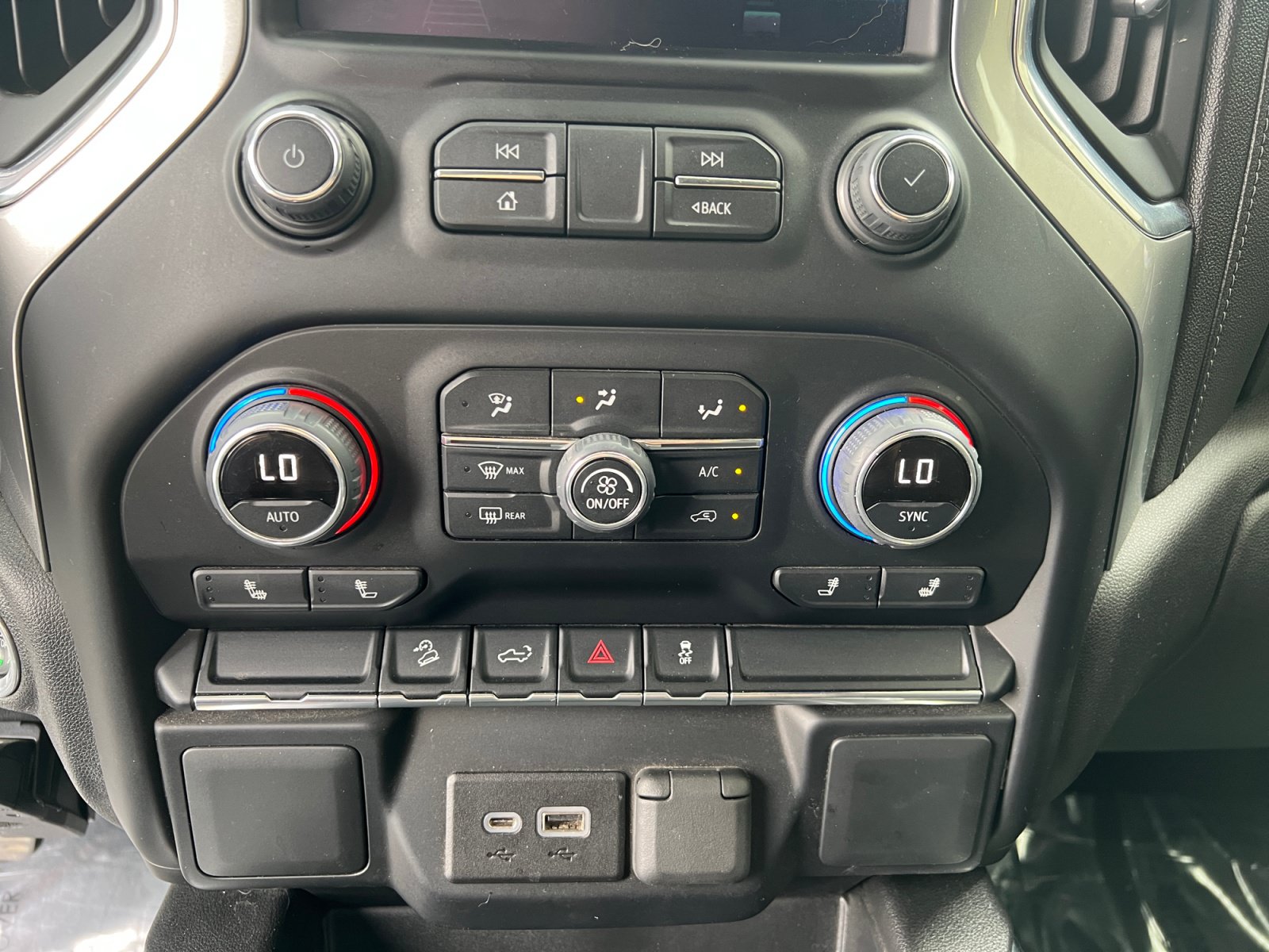 Used 2022 Chevrolet Silverado 1500 LT Trail Boss AWD/4WD image 21