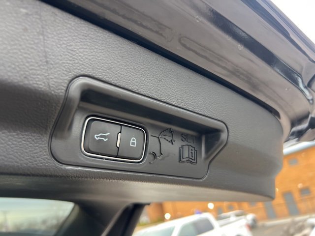 Certified 2022 Ford Explorer XLT w/ Equipment Group 202A image 23