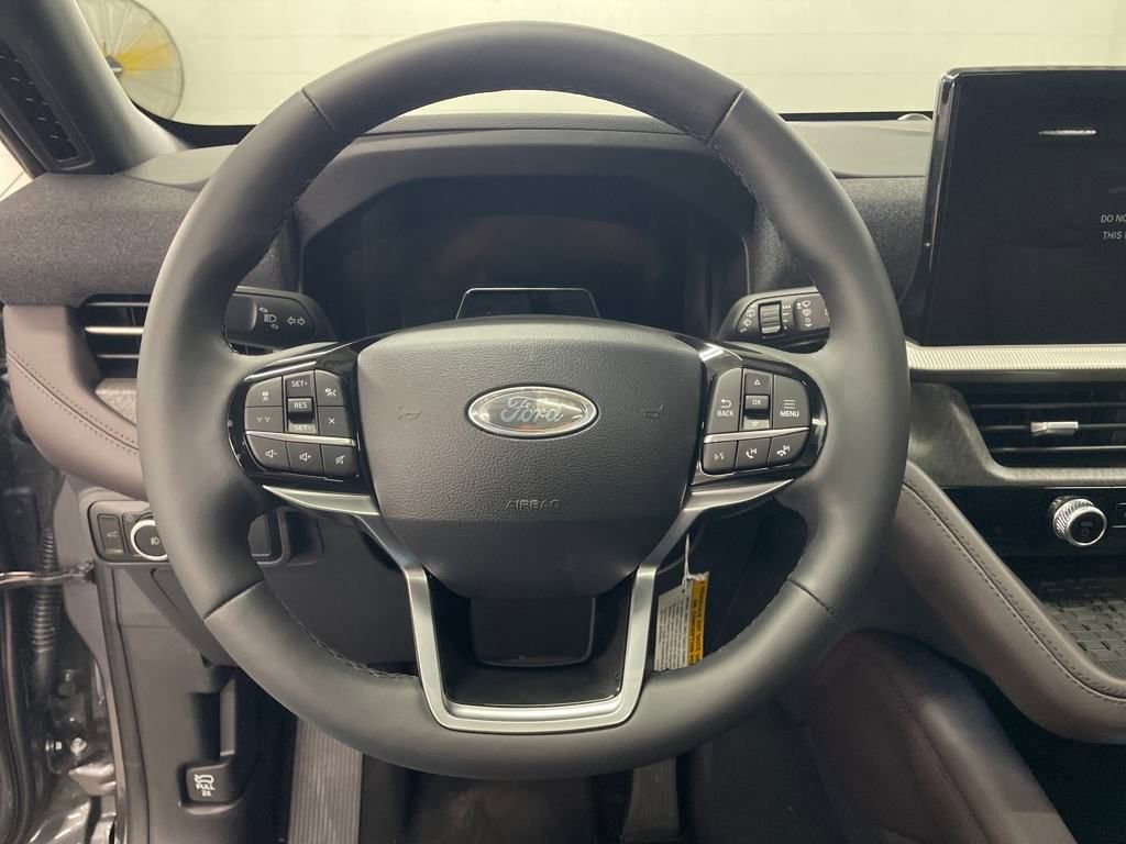 Certified 2025 Ford Explorer Platinum w/ LUX Leather Package image 20