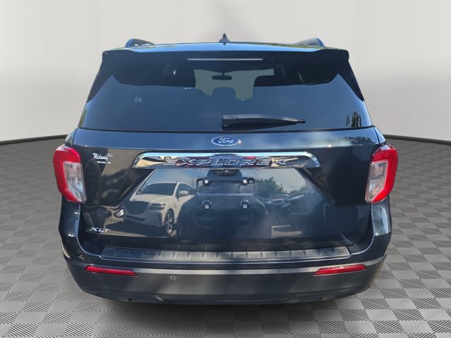 Certified 2023 Ford Explorer XLT RWD image 5