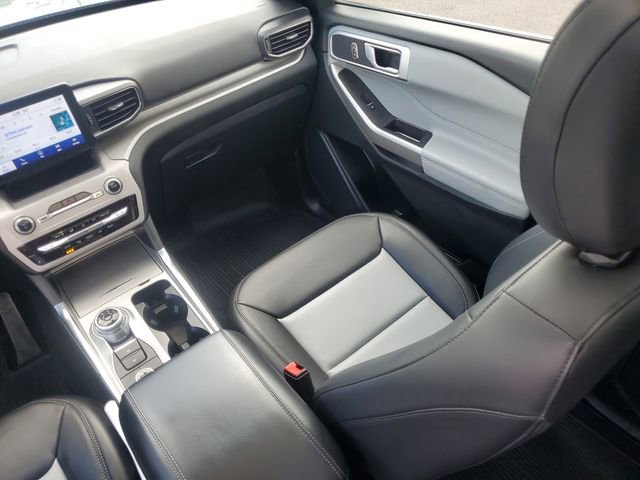 Certified 2023 Ford Explorer XLT w/ Equipment Group 202A image 32