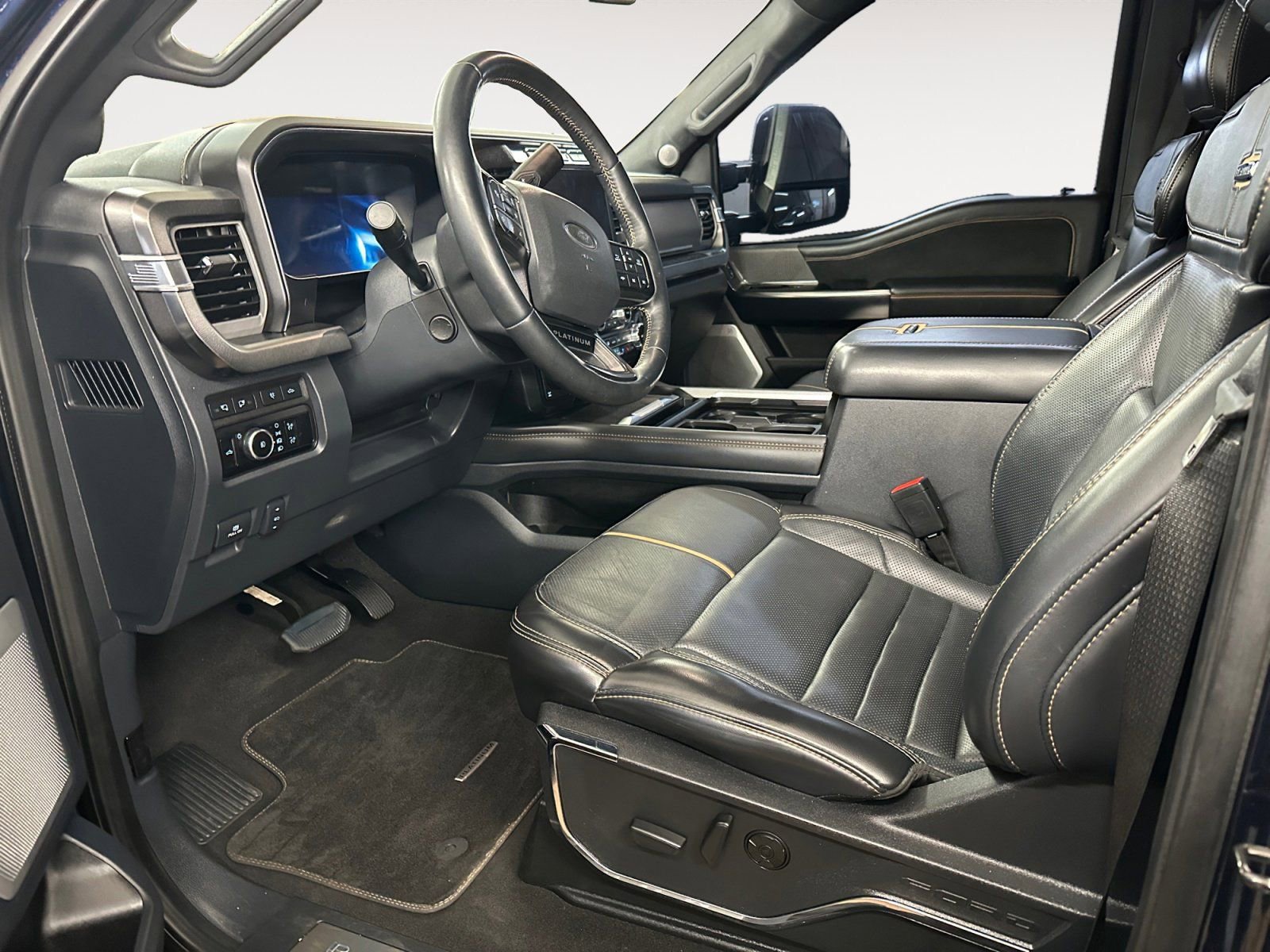 Certified 2024 Ford F250 Platinum w/ Tremor Off-Road Package AWD/4WD image 9
