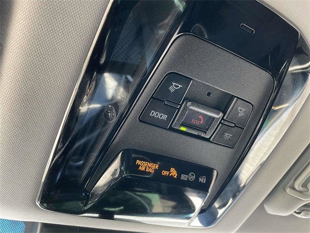 Used 2021 Toyota Venza LE image 26