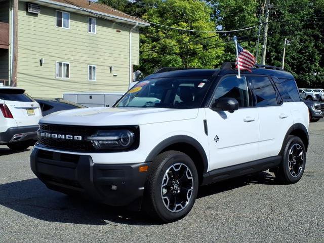 Certified 2025 Ford Bronco Sport Outer Banks w/ Outer Banks Tech Package+ AWD/4WD image 3