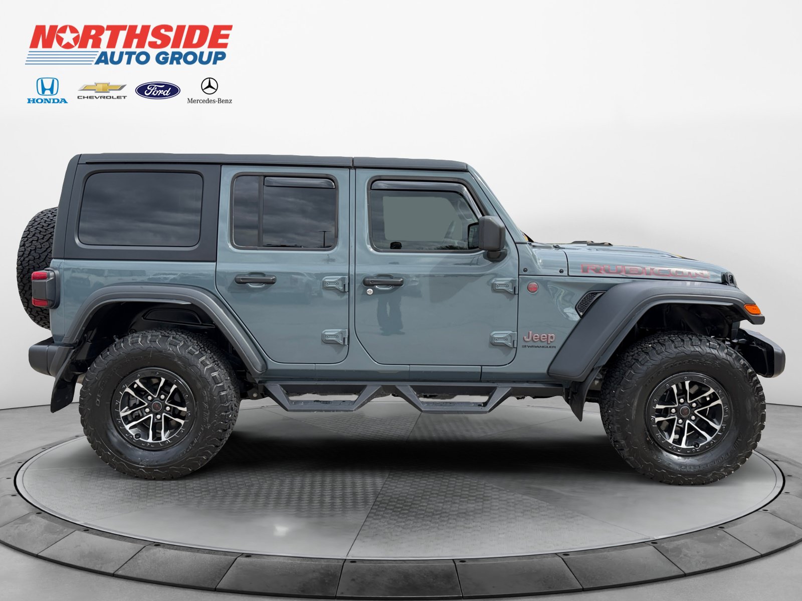 Used 2025 Jeep Wrangler Unlimited Rubicon w/ XTREMEE 35" Tire Package AWD/4WD image 8