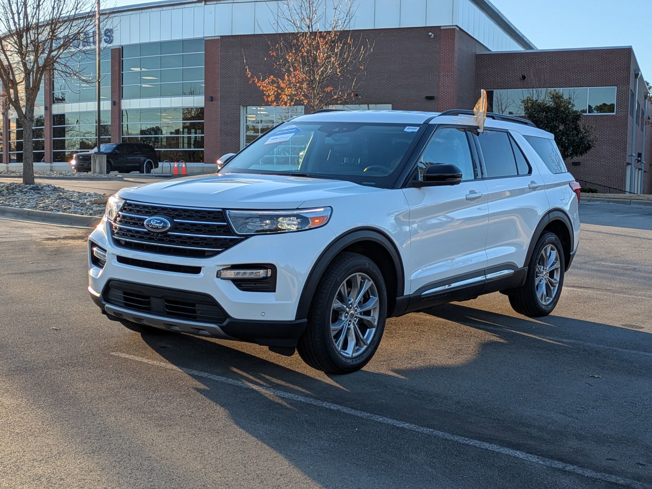 Certified 2023 Ford Explorer XLT w/ Equipment Group 202A image 8