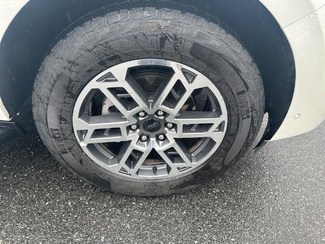 Certified 2025 Ford Expedition Active AWD/4WD image 10