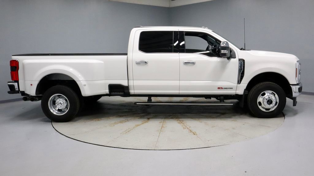 Certified 2025 Ford F350 Lariat w/ Lariat Ultimate Package AWD/4WD image 13