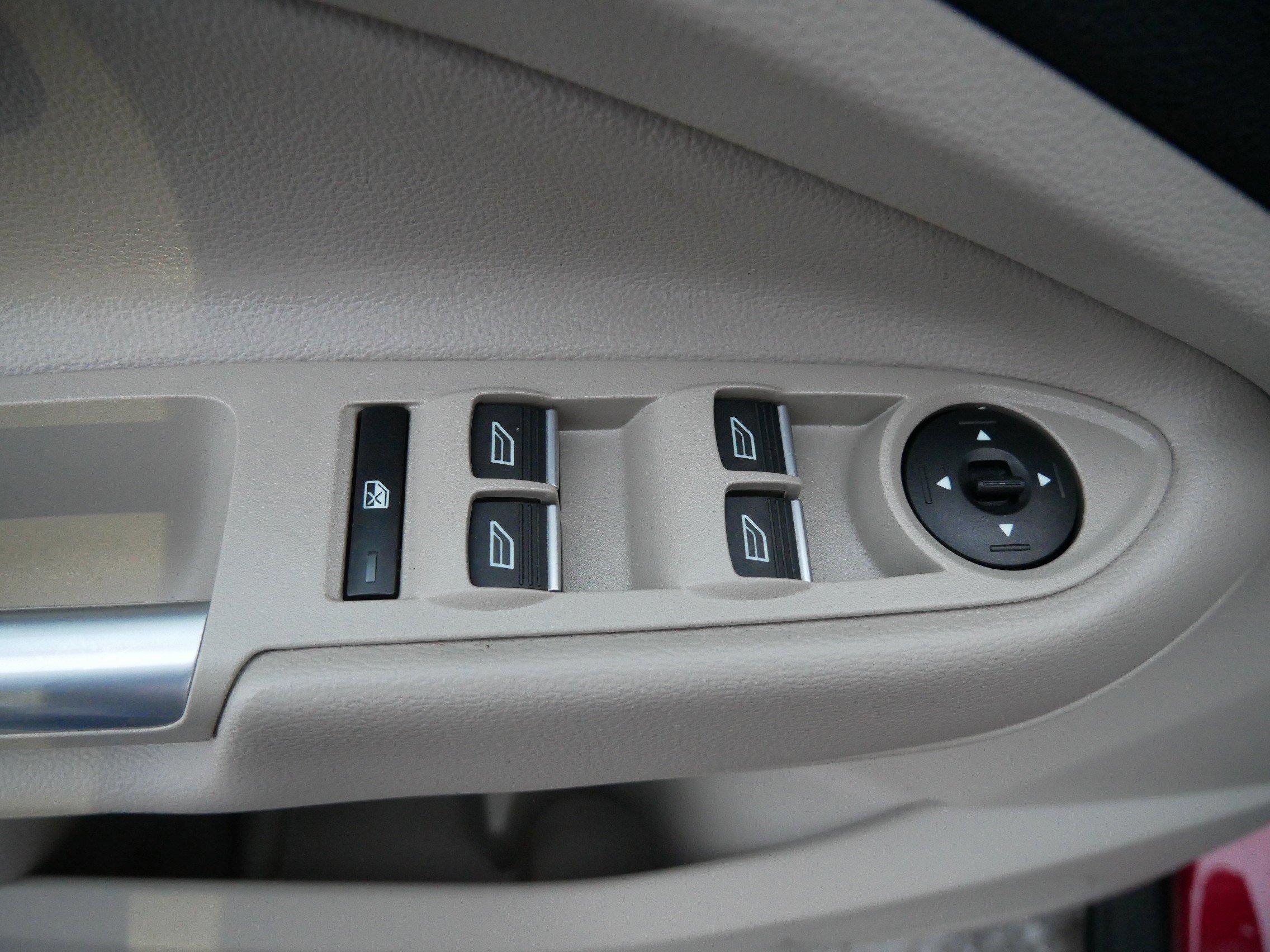 Certified 2019 Ford Escape SE image 20