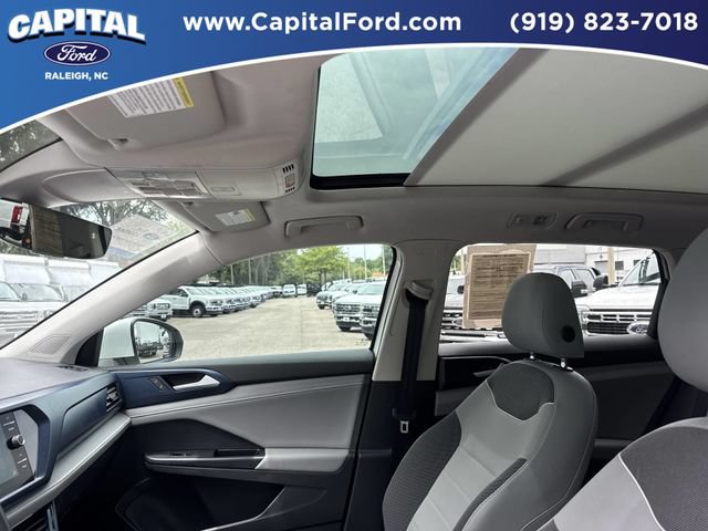 Used 2023 Volkswagen Taos SE w/ Panoramic Sunroof Package AWD/4WD image 22