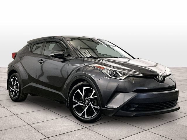 Used 2019 Toyota C-HR XLE FWD image 2